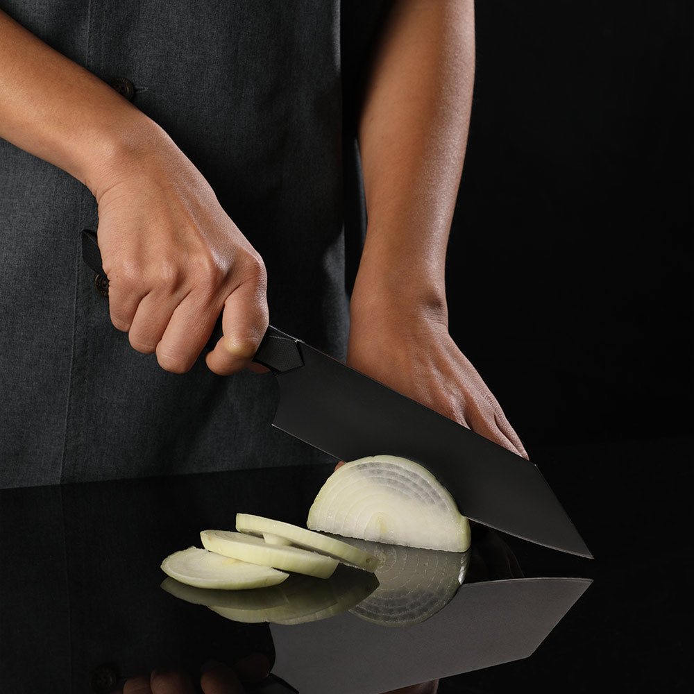 Profesionální nůž Bunka, Hikari - čepel z nerezové oceli s titanovým povrchem, rukojeť z G10 pro všeobecné použití - Hikari