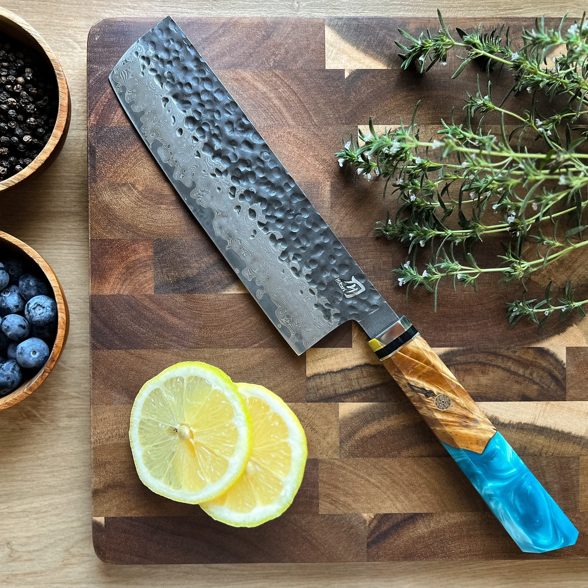 Kuchyňský nůž Nakiri - čepel z damaškové oceli VG -10, ergonomická rukojeť z burelu, profesionální nůž na zeleninu - Hikari